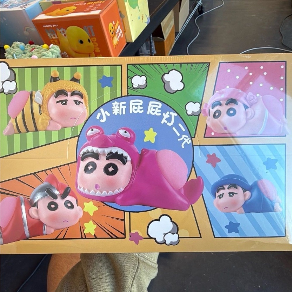 Crayon Shin-chan Butt Rainbow Lamp Light Blind Box - Set of 6 or Buy Separately